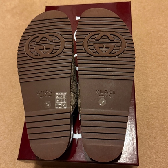 Gucci GG Supreme Women's Horsebit Mules - Picture 7 of 7